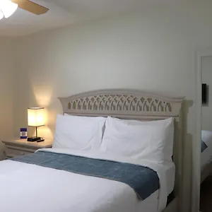 Apartment Hidden Sapphire-apartment With Kitchen And Laundry, Lakeland