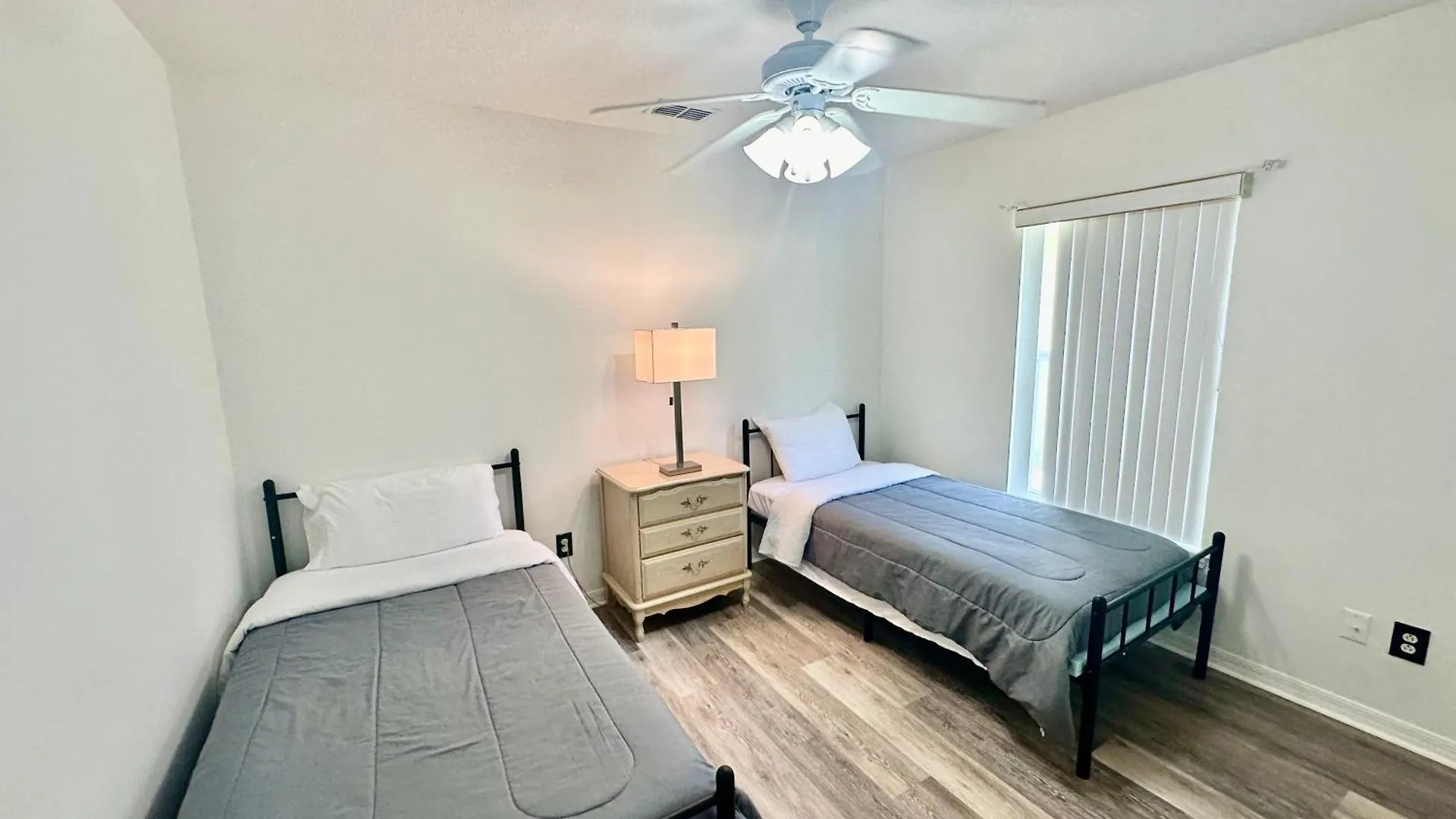 Grand Premium 5Br Pool Home Near Disney Parks Davenport 0*,  United States